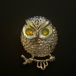vintage Sarah Coventry owl brooch